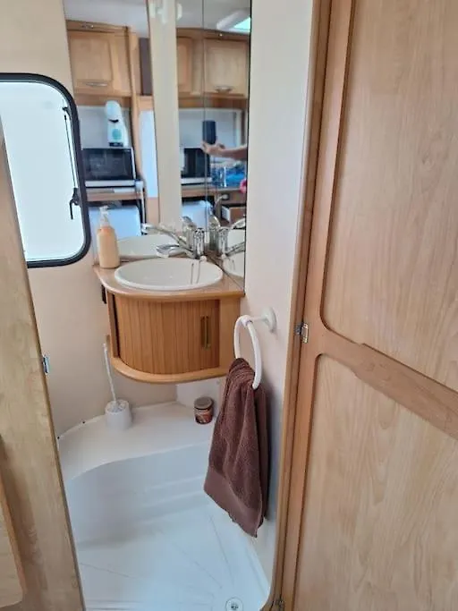 Alojamiento Caravana Oliveres Petita Vilafant 0*,  Spain